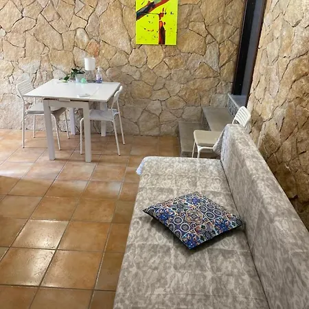 Egle's Nyaraló Szirakúza